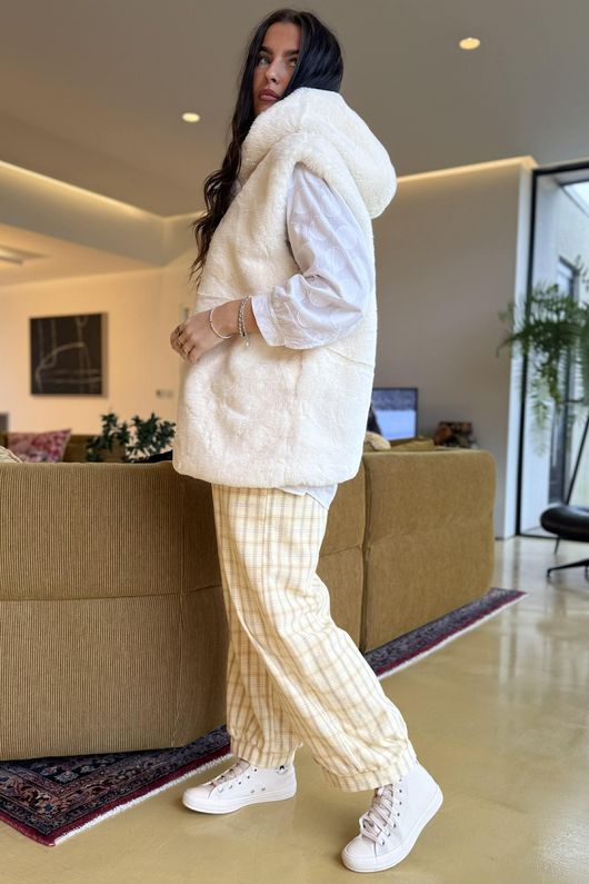 Mara Luxury Faux Fur Hooded Gilet Ecru